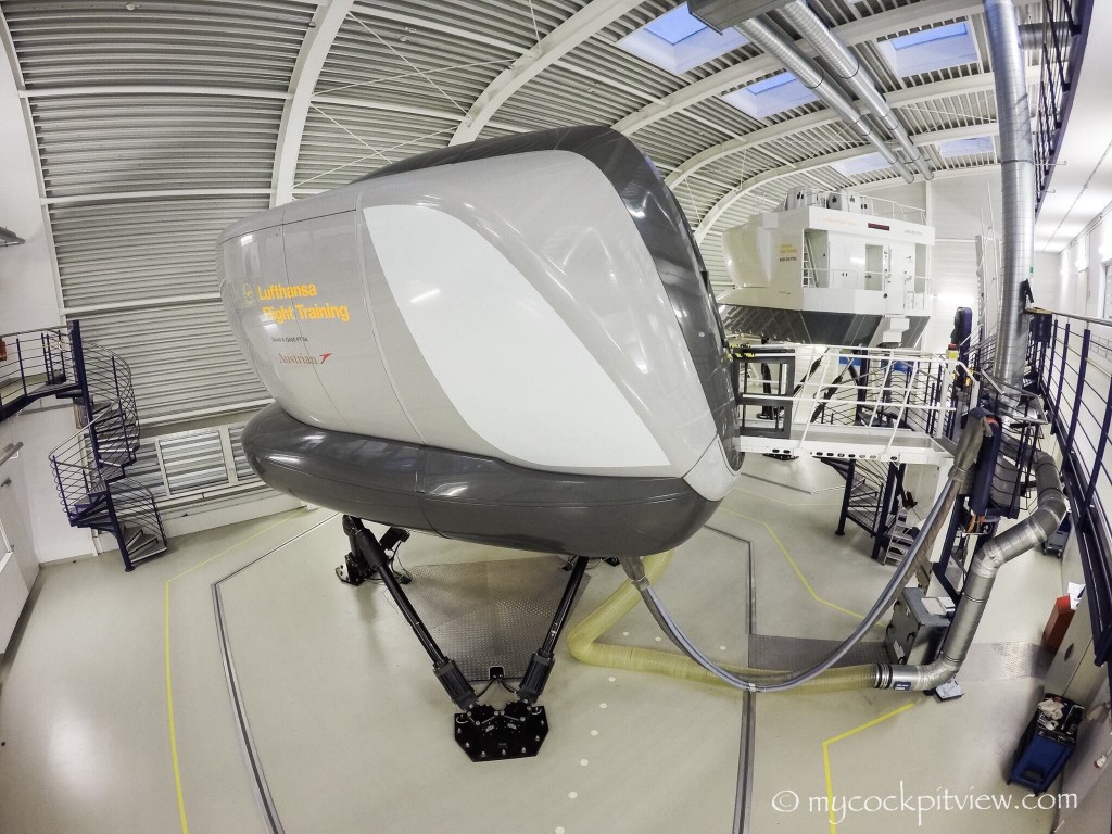 Mycockpitview. Bombardier Dash8 Q400 full flight simulator. Lufthansa flight training vienna.
