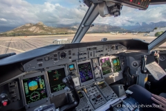 Dash 8 Q400 cockpit